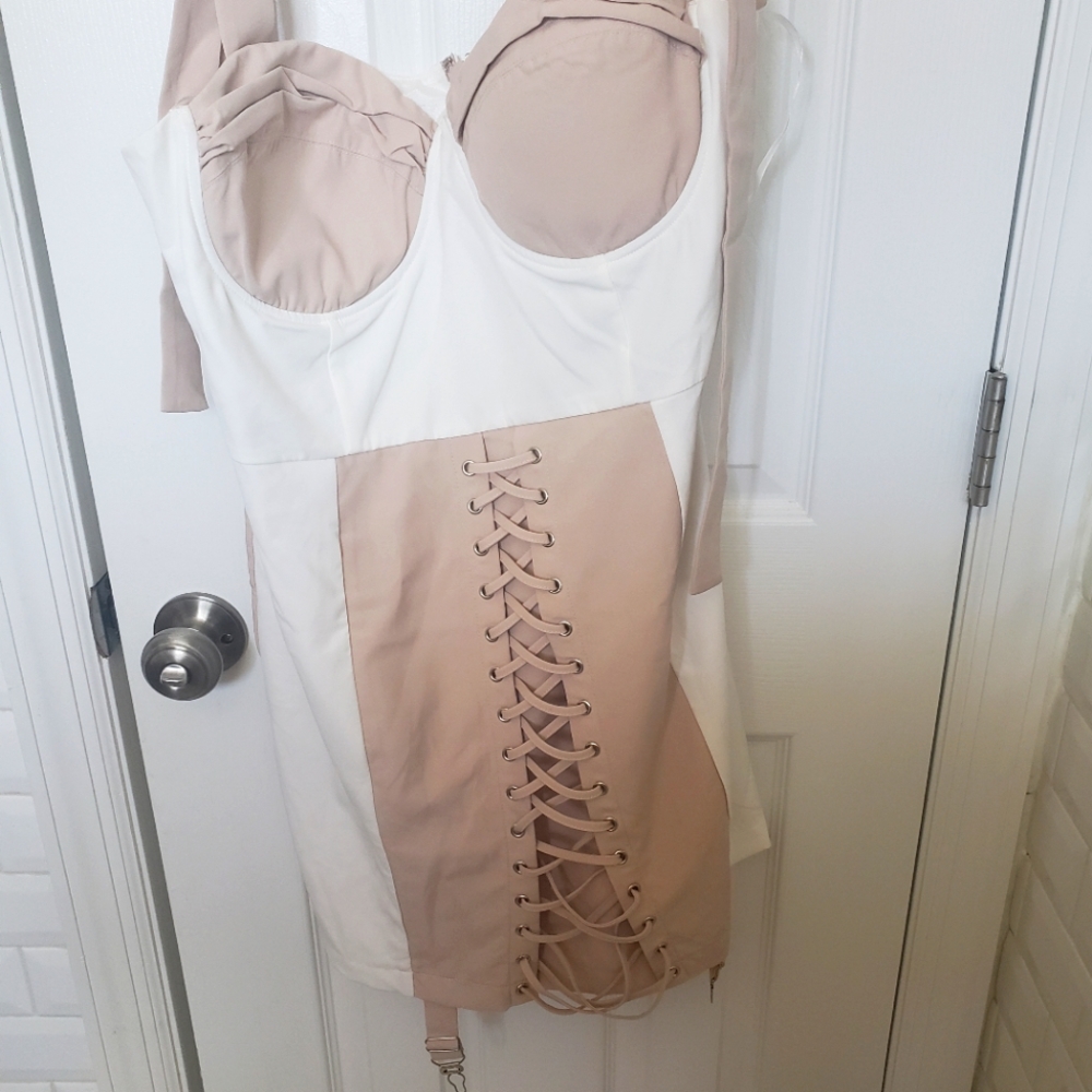 Dress - Picture 2 of 2